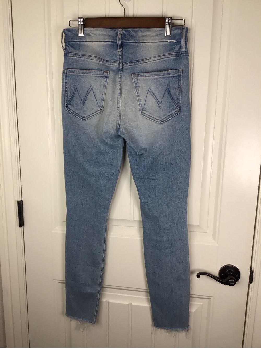 MOTHER High Waisted Looker Ankle Fray in Au Revoir Size 26. - Picture 5 of 11
